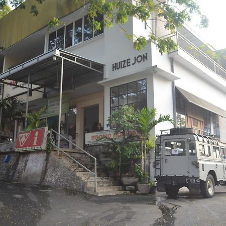 Huize Jon Hostel 말랑 외부 사진